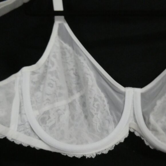 DEESSE LINGERIE | 40 DDD / E | Elegant White Lace Bra | *Padding Not Included - Picture 13 of 16